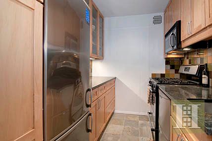 1st image of 15 W 72nd St APT 20V