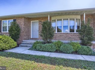 11 Crestview Dr, East Berlin, PA 17316
