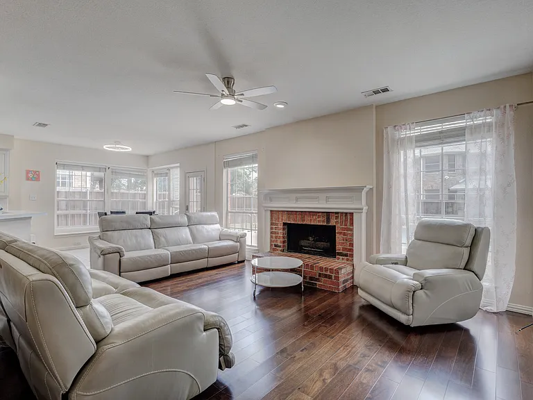 2816 Lakehollow Ln — Photo 21