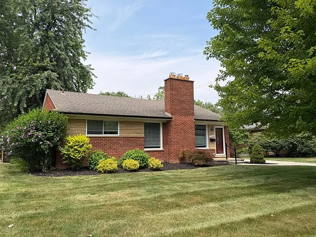 3 bed, 1397 sqft, $2,950 — Photo 2