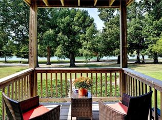 905 Lake Rd, Richmond, VA 23220