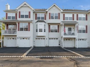 33 Haddenford Dr, Flemington, NJ 08822
