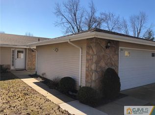 390A Emilia Plz, Monroe Township, NJ