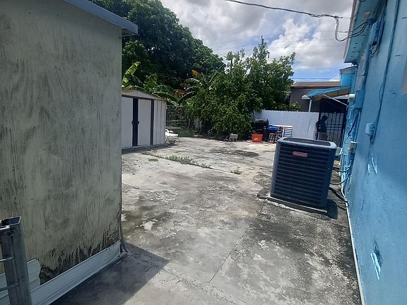 4th image of 3180 NW 49TH Street