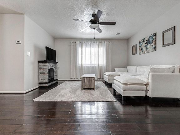 4th image of 23106 Oxbow Trl