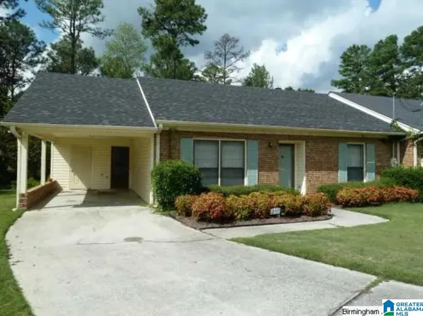 210 Brewer Cir, Gardendale, AL 35071