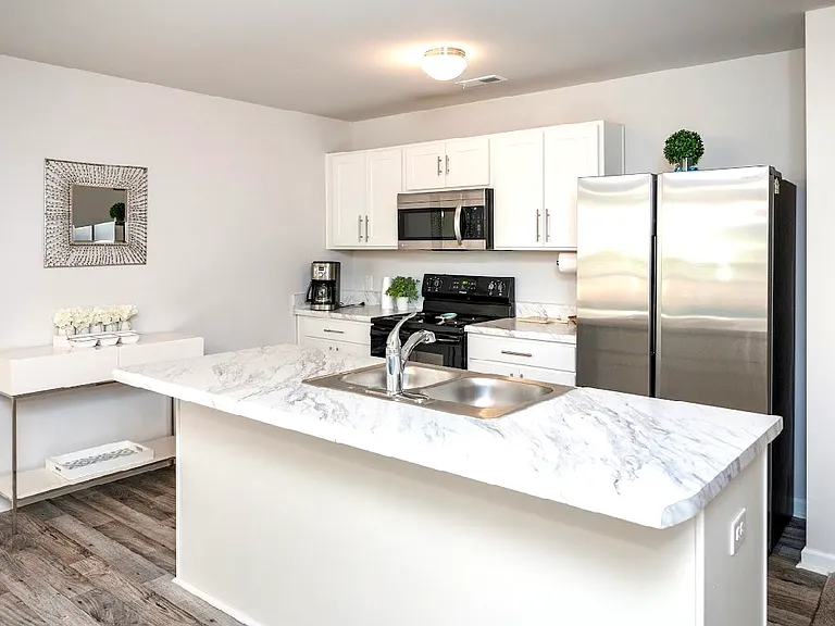 4818 Abbington Oaks Way SE — Photo 7