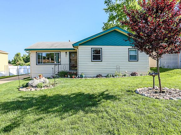 3rd image of 731 Lori Ln