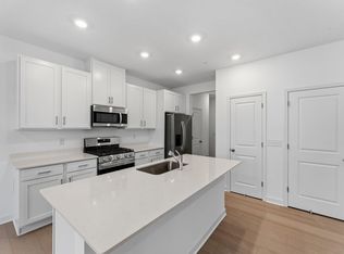 10521 Harbor Ln N, Maple Grove, MN 55369