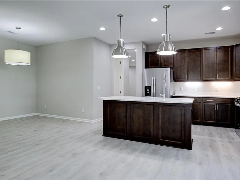 363 Harborside Dr — Photo 8