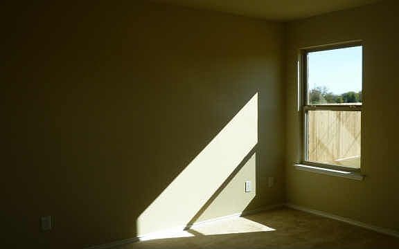 4th image of 1438 Waldrop Dr