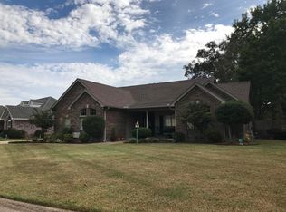 800 Indian Bay Dr, Sherwood, AR 72120