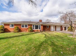 107 W Flamingo Dr, Clarksville, IN 47129