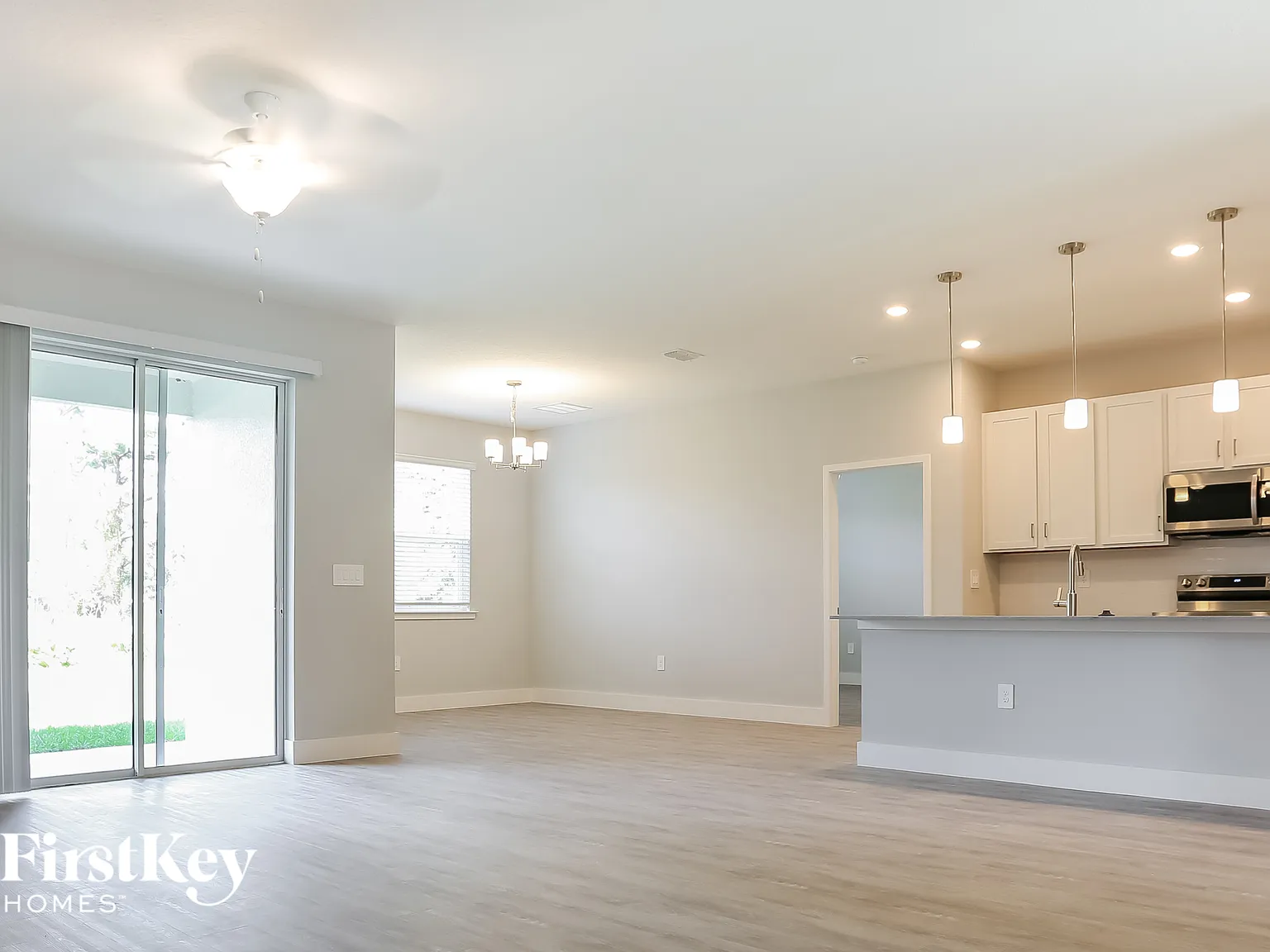 3 bed, 2.0 bath, 2125 sqft, $2,480 — Photo 4