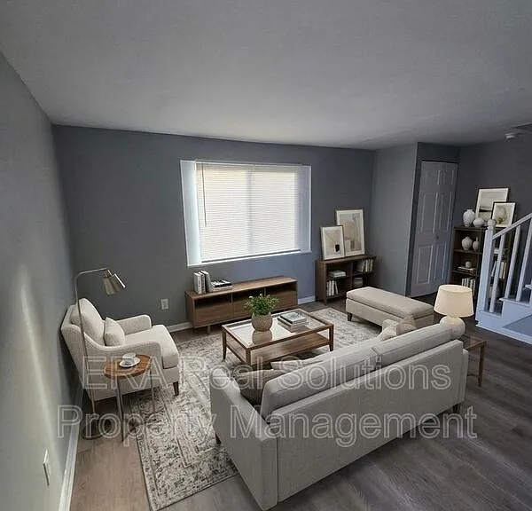 1622 Smith Rd — Photo 1