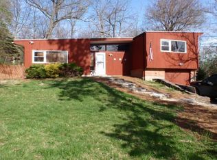 5494 Hill And Dale Dr, Cincinnati, OH 45213