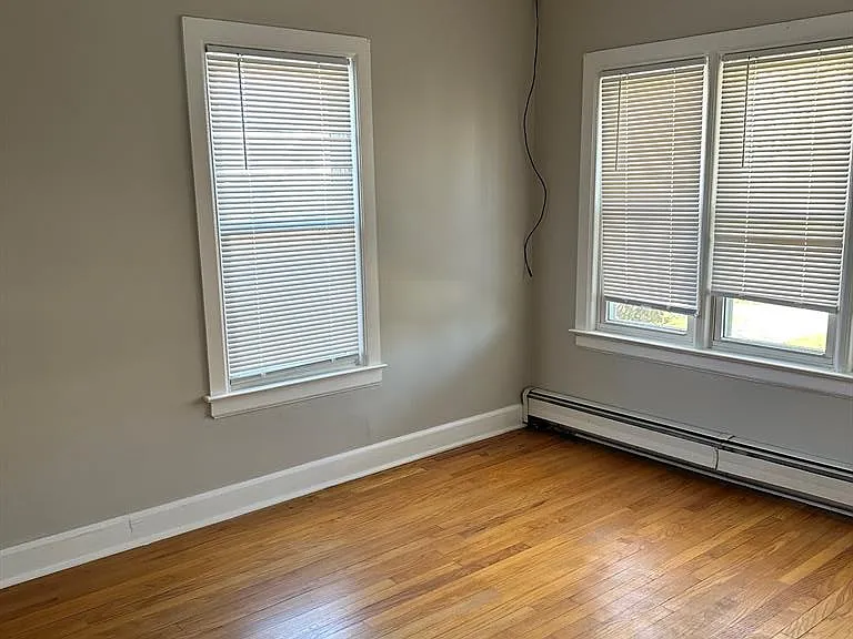 3185 Buckingham Ave — Photo 8