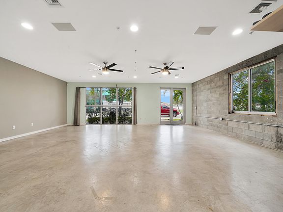 3rd image of 1202 Lucerne Avenue #D