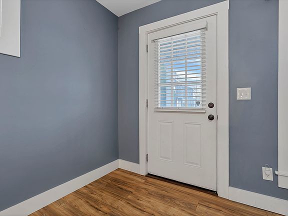 3rd image of 522 N Champion Ave