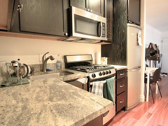 3rd image of 340 E 90th St APT 6C