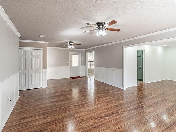 4th image of 3140 Salco Rd W