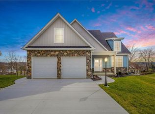 8 Puskar Ln, Canonsburg, PA 15317