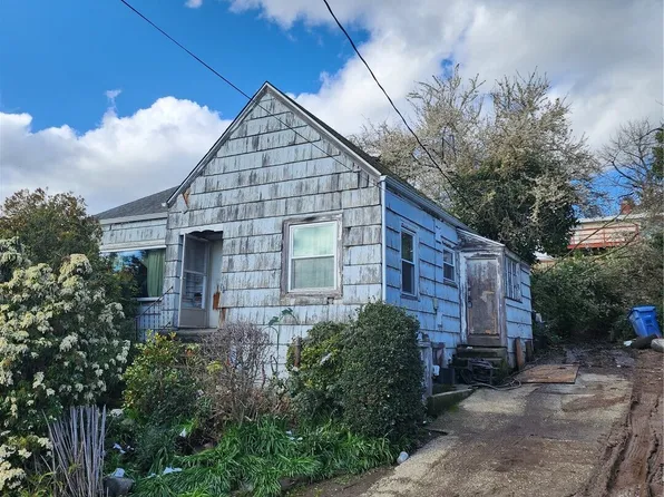 3022 S Holden Street, Seattle, WA 98108