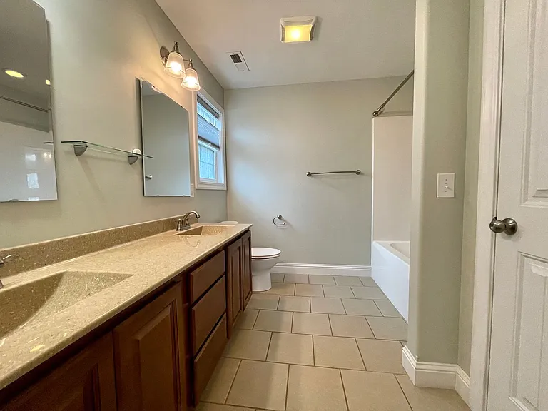 918 Whitecotton Dr — Photo 11
