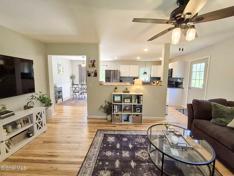2nd image of 727 Dean Road
