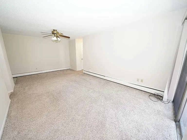1311 W 82nd St #B — Photo 5