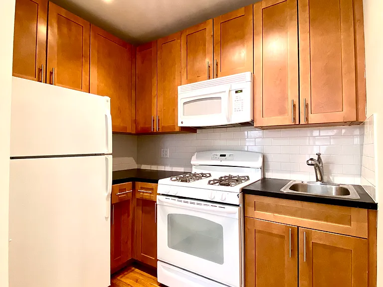 503 E 78th St #4B — Photo 5