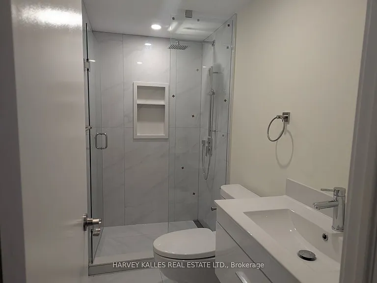 116 Enchanted Hills Cres #BASEMENT — Photo 4
