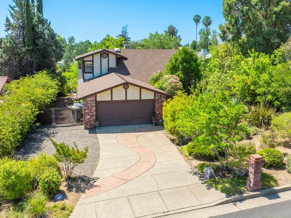 2173 Oak Ridge Dr, Redding, CA 96001