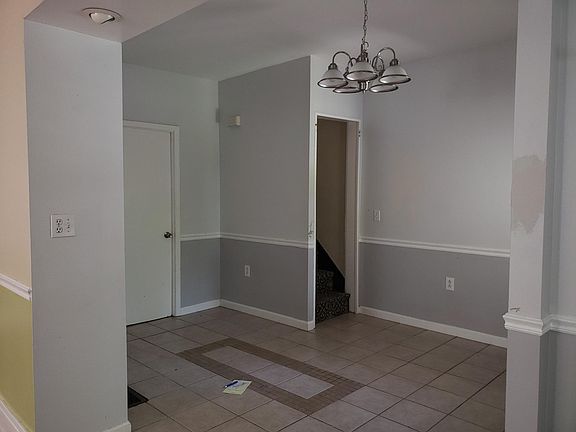 3rd image of 189 Villa Ave