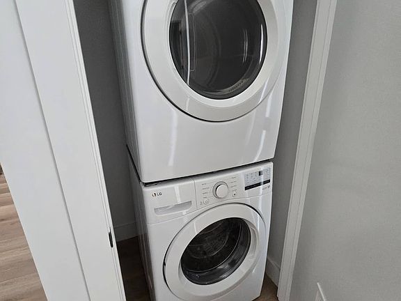 5th image of 38 Madison St #508