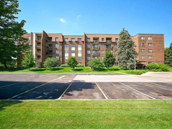 453 Raintree Dr Unit 5E, Glen Ellyn, IL 60137