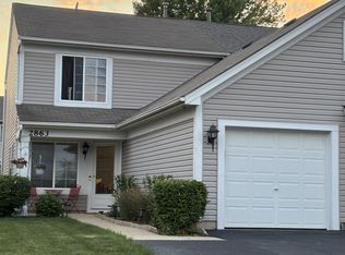 2863 Impressions Dr, Lake In The Hills, IL 60156
