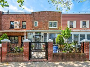 15046 Booth Memorial Ave, Flushing, NY 11355