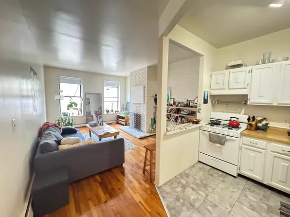 450 West 47th Street image 1 of 11