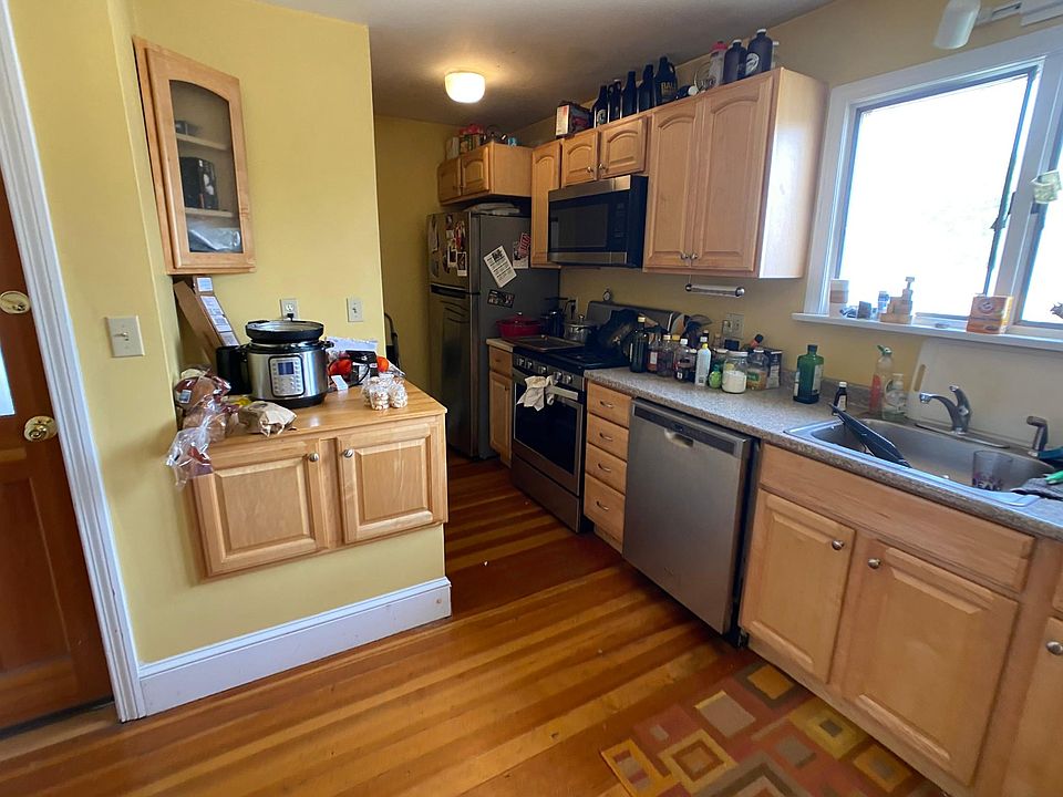1st image of 107 Yale St #2E