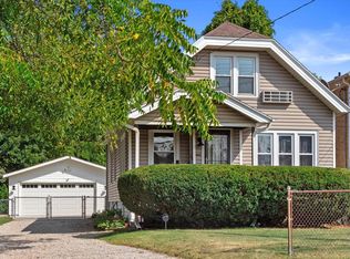 4028 S Kinnickinnic Ave, Saint Francis, WI 53235