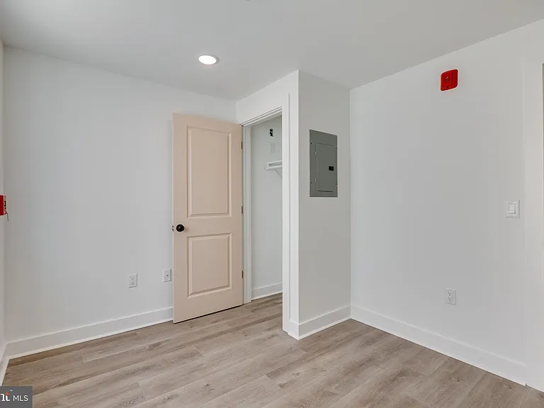 715 W Cumberland St #B — Photo 4
