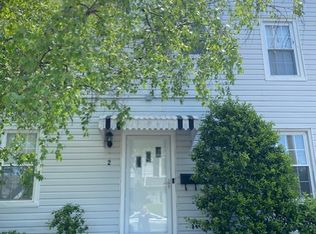 2 Amherst St, Williston Park, NY 11596