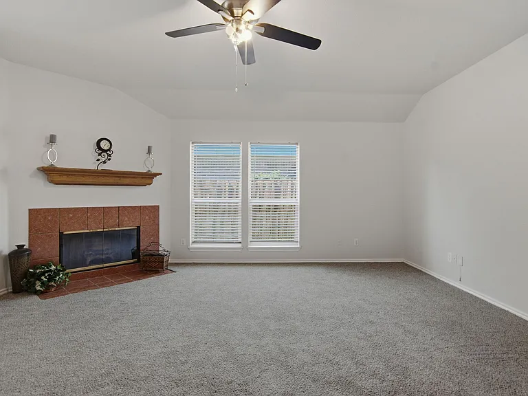 6317 Rockhaven Dr — Photo 6