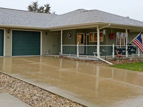 14 Walter Rd, Mazomanie, WI 53560