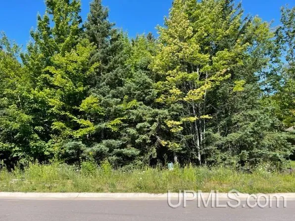 2010 Maple Ridge Dr Lot 6, Marquette, MI 49855
