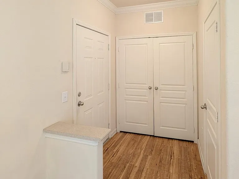 8290 Gate Pkwy W #507 — Photo 5