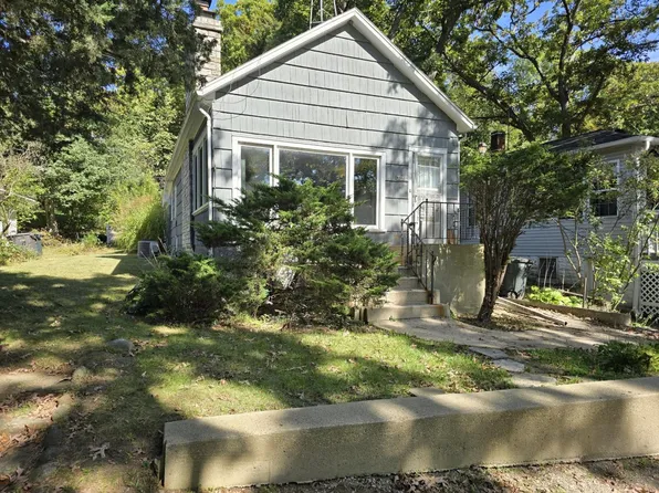 W5408 Lake View DRIVE, Elkhorn, WI 53121