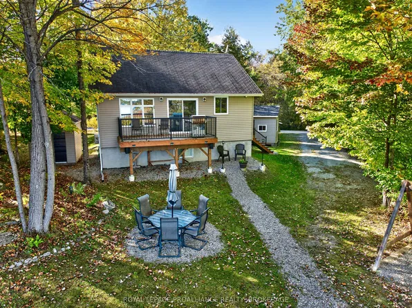 368 Troy Lake Rd, Rideau Lakes, ON K0G 1E0