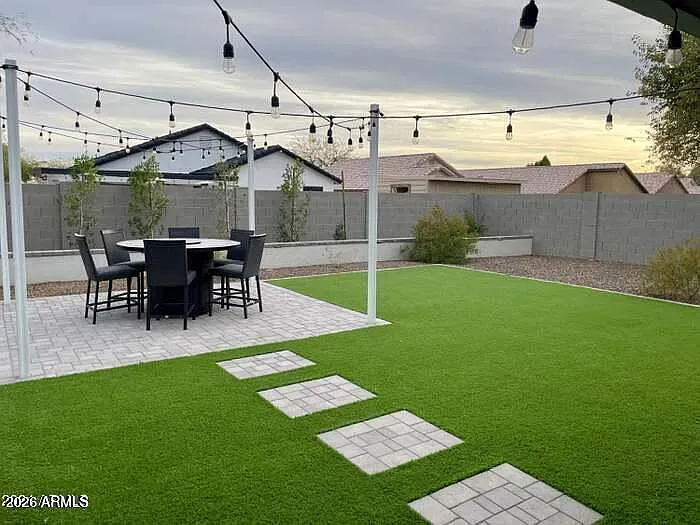 3101 W Louise Dr — Photo 3